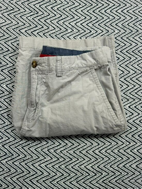 Tommy Hilfiger Other - Tommy Hilfiger Mens Beige Casual Chino Shorts Size 34 With Button & Zipper Closu